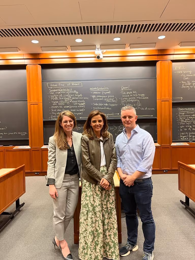 Hình minh họa cho Chuyển đổi y tế cùng Proximie: Nghiên cứu được giảng dạy tại Harvard Business School