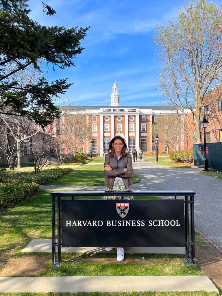 Hình minh họa cho Chuyển đổi y tế cùng Proximie: Nghiên cứu được giảng dạy tại Harvard Business School